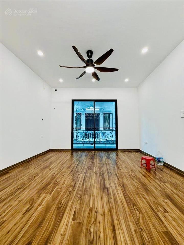 Nhà đẹp trung tâm cầu giấy 5 tầng  ô tô đỗ cửa  nội thất hiện đại sang trọng  chỉ nhỉnh 10 tỷ
