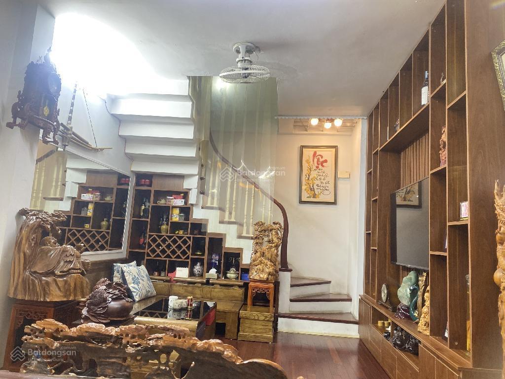 Nhà đẹp cầu giấy chỉ 30m ra ô tô tránh  full nội thất cao cấp  tiện ích bạt ngàn chỉ nhỉnh 9 tỷ