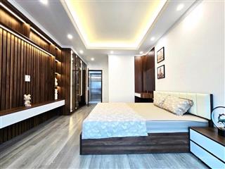 Cầu giấy 5t ở ngay  nhà mới  gần mặt phố  full nội thất  lô góc  an ninh tốt  ở sướng  10tỷ2