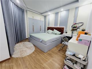 Nhà đẹp cầu giấy 52m2, 5 tầng  tặng full nội thất  cách phố 20m lô góc ngõ thẳng tắp  hơn 8 tỷ