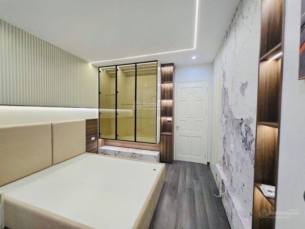 Cầu giấy 46m2  nhà đẹp lộng lẫy  lô góc  dân xây  ngõ nông ba gác vài bước ra oto nhỉnh 11 tỷ