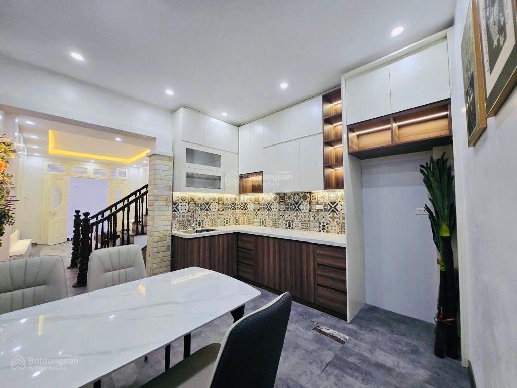 Cầu giấy 46m2  nhà đẹp lộng lẫy  lô góc  dân xây  ngõ nông ba gác vài bước ra oto nhỉnh 11 tỷ