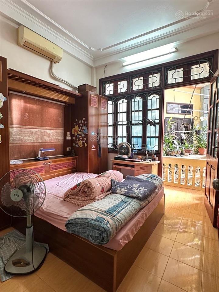 Cầu giấy 42m2, 5 tầng  ô tô đỗ cửa  3 mặt thoáng  cực gần mặt phố  nhỉnh 9 tỷ
