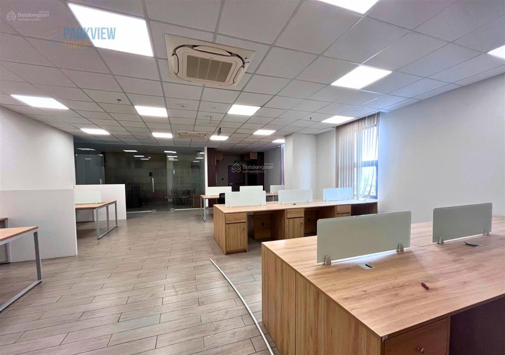 Mặt bằng văn phòng 315m²  gần ngay cổng vsip 1  ưu đãi miễn phí pql lên đến 9 tháng!