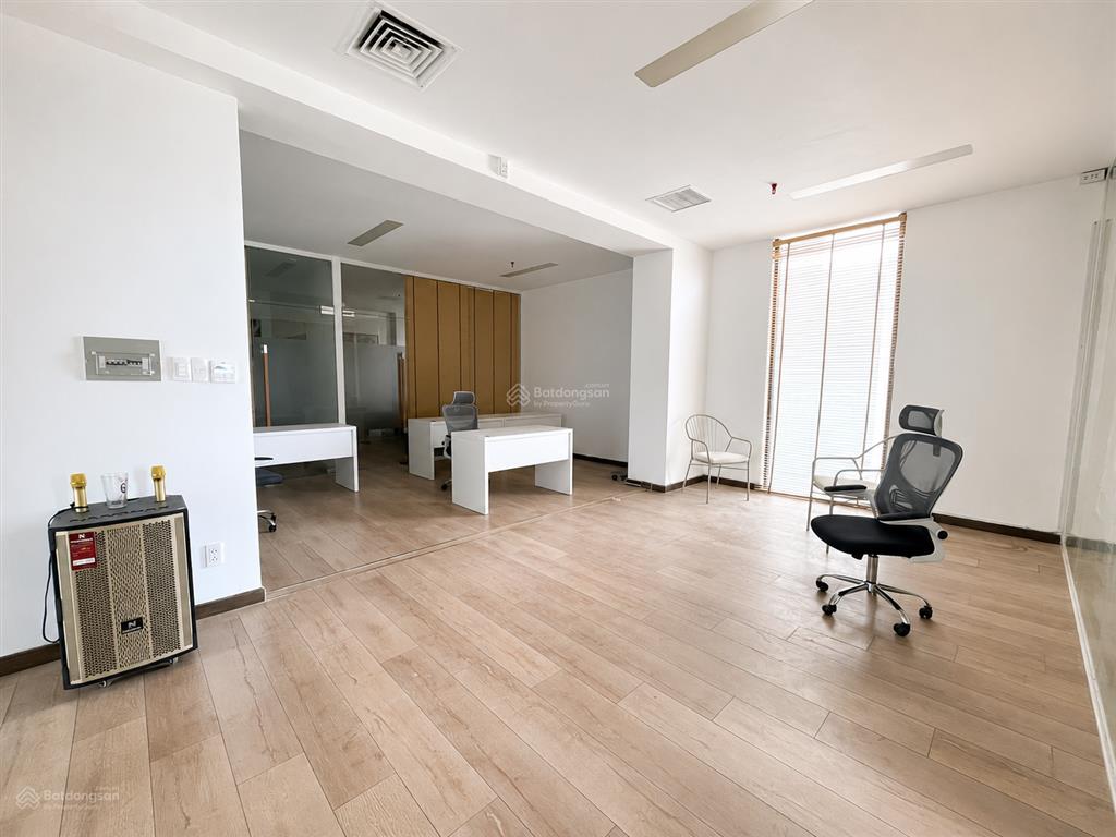 Mặt bằng văn phòng 90m²  free phí quản lý lên đến 9 tháng  kcn vsip 1