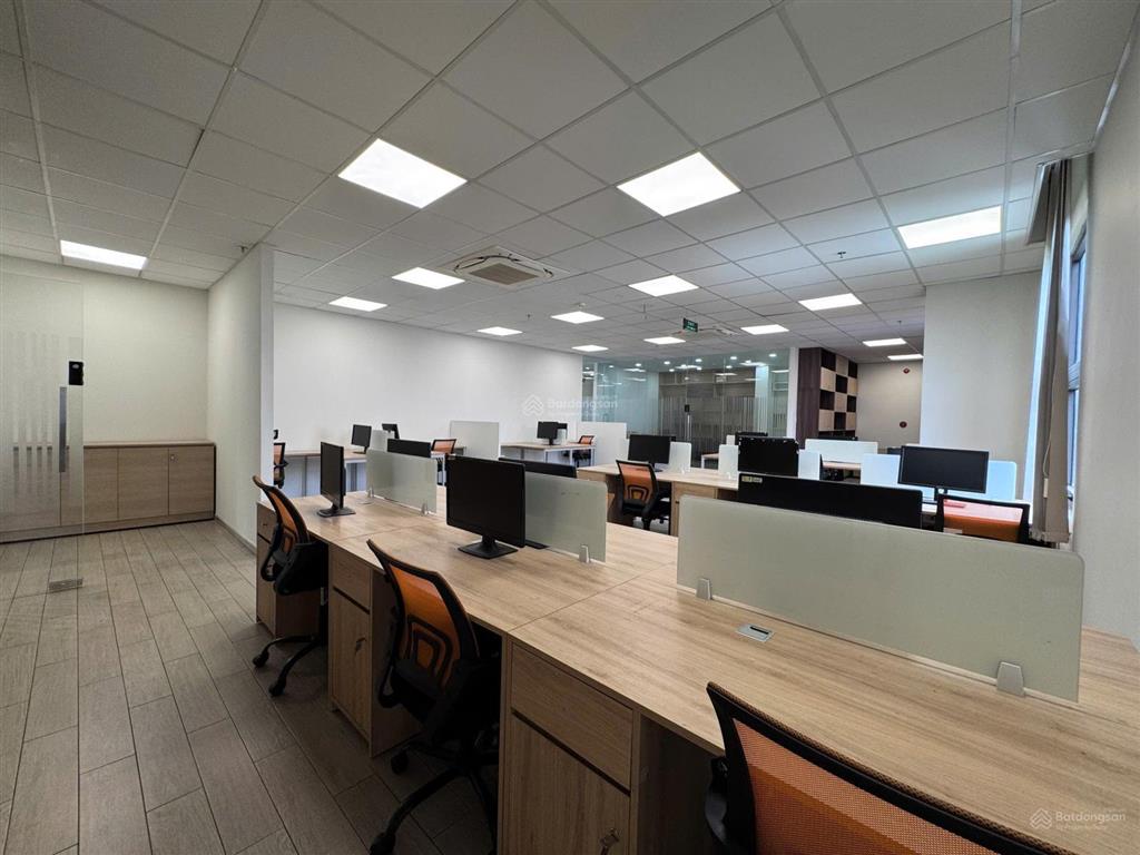 Cho thuê mặt bằng văn phòng 315m2  free pql lên đến 9 tháng  khu vực kcn vsip 1