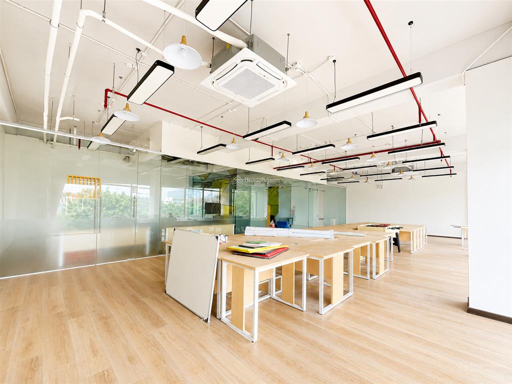 Cho thuê văn phòng 150m2  sẵn máy lạnh đèn điện  free pql lên đến 9 tháng  vsip 1