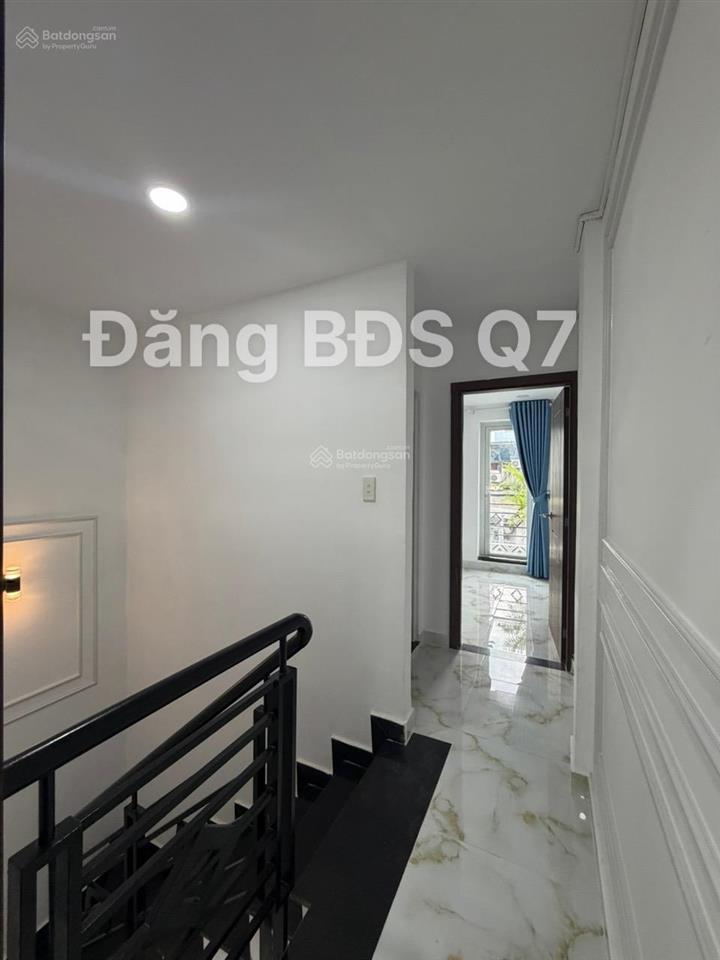 Quận 7 bán nhà 3 tầng 90m2 sàn  xe hơi tới cách nhà vài bước  trục bùi văn ba  giá 4.86 tỷ.