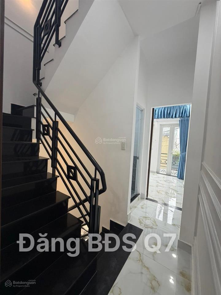 Quận 7 bán nhà 3 tầng 90m2 sàn  xe hơi tới cách nhà vài bước  trục bùi văn ba  giá 4.86 tỷ.