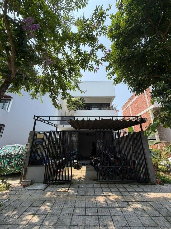 Bán nhà 2 tầng 144m2 3 pn đẹp full nt giá rẽ