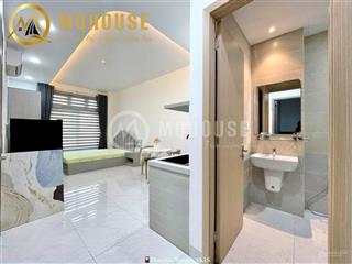 Studio tông màu kem sang trọng  cửa sổ to lầu cao đón gió  nằm ngay trong khu biệt thự an ninh