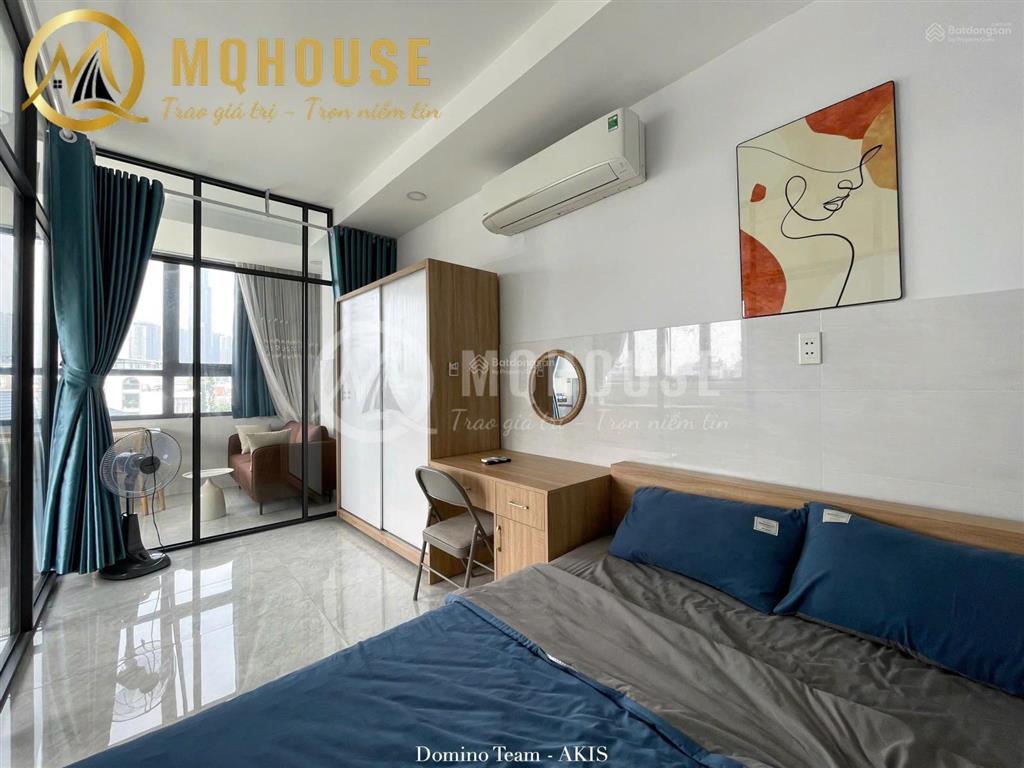 Căn hộ 1pn nhiều cửa kính view toàn thành phố  trang bị giặt riêng tiện lợi ngay trần não