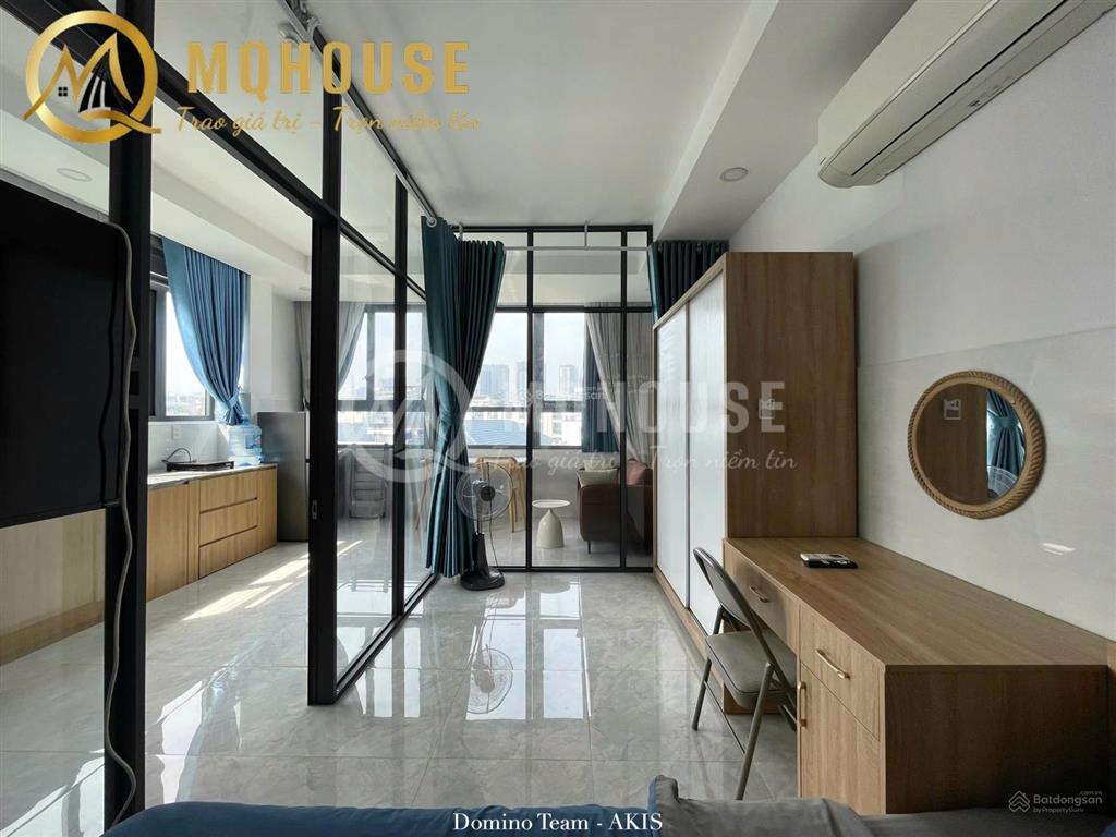 Căn hộ 1pn nhiều cửa kính view toàn thành phố  trang bị giặt riêng tiện lợi ngay trần não
