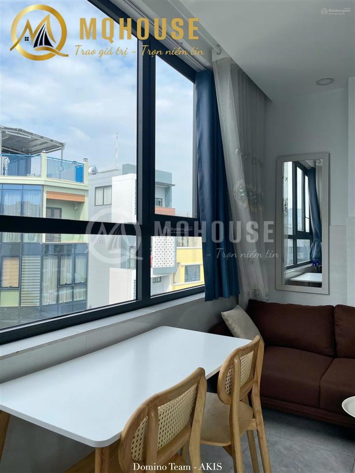 Căn hộ 1pn nhiều cửa kính view toàn thành phố  trang bị giặt riêng tiện lợi ngay trần não