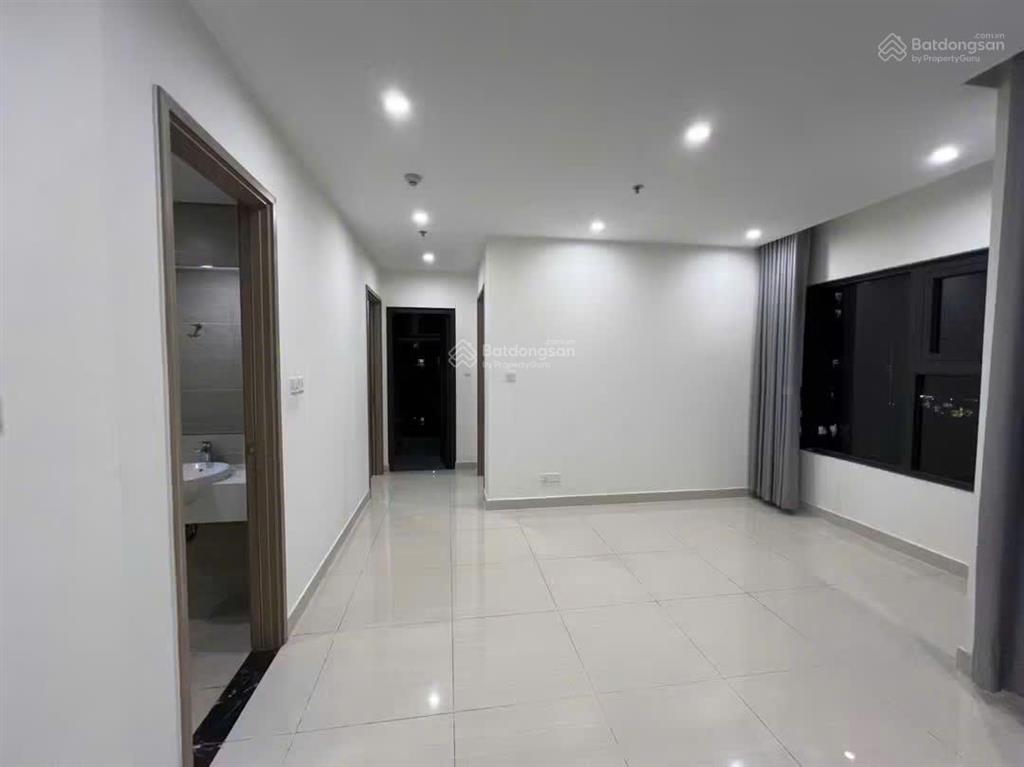 Cho thuê 2pn+ s503, tầng 17 bếp rèm