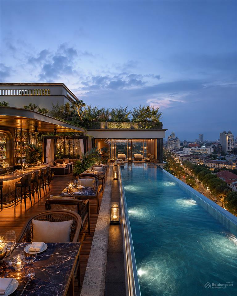 Lô góc  hai mặt phố  hàng hiếm trung tâm hoàn kiếm. 250m mặt tiền 25/10