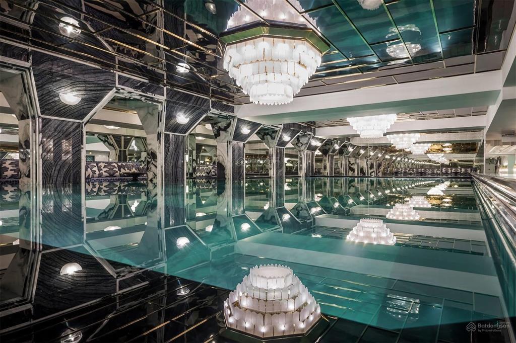 Bán nhà mặt phố hàng gai, 615 tỷ, 450m2, đẹp, nhiều tiện ích chỉ với