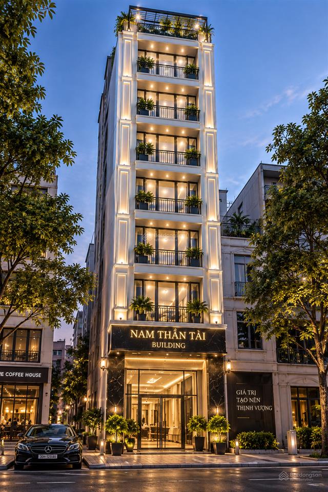 Cửa bắc 8 tầng thang máy 103m dòng tiền 2,5 tỷ/năm