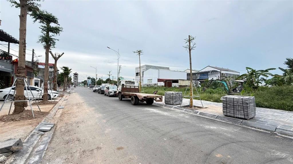 Đất đấu giá sát ngay kcn quang minh, hà nội rẻ như đất dân