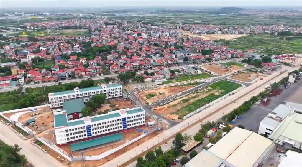 Lô góc đấu giá x4 lâm hộ quang minh, hà nội