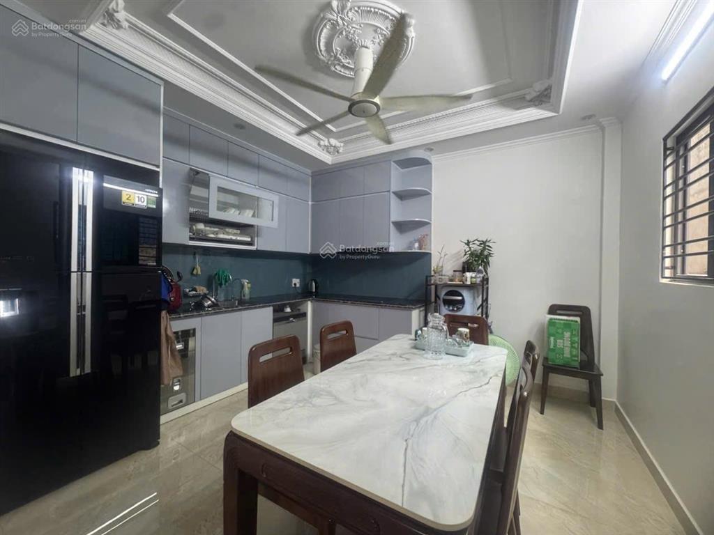 Bán nhà mặt đường 4 tầng đối diện trường mầm non tại lệ tảo kiến an