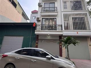 Chị gái em cần bán căn nhà phân lô vỉa hè kinh doanh hàng bè mậu lương giá 14ty85 ctl