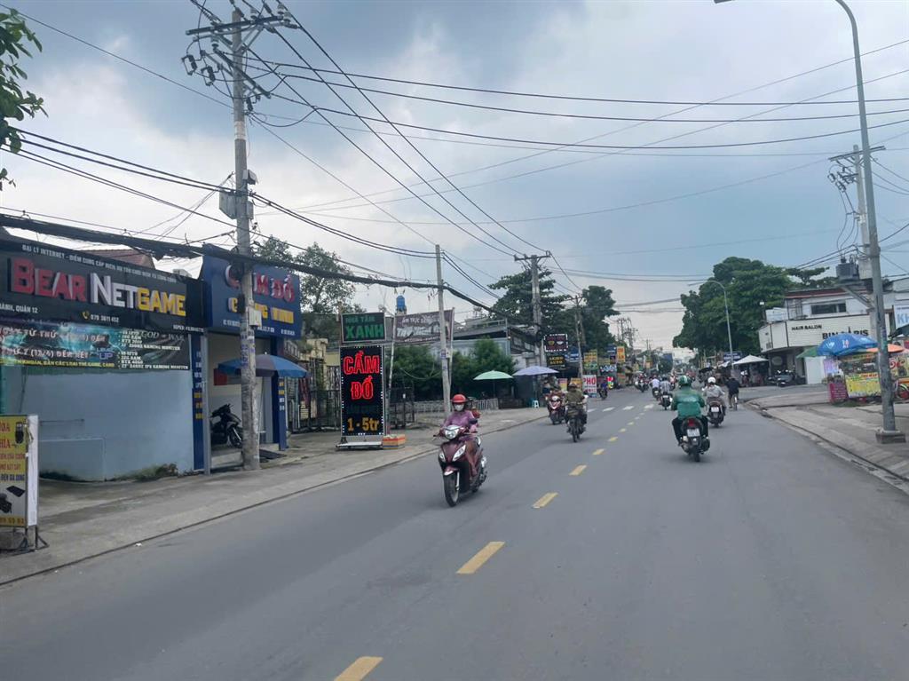 Bán nhà mặt tiền 1 tệt 2 lầu 4,5x34m giá 13,9 tỷ Đường Nguyễn Ảnh Thủ