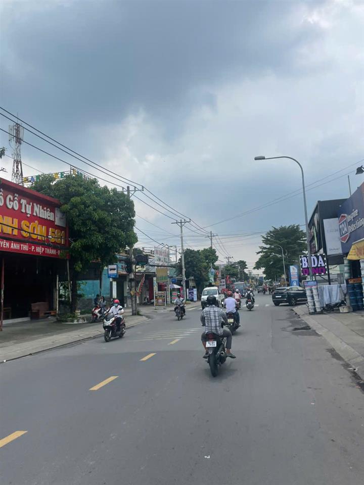 Bán nhà mặt tiền 1 tệt 2 lầu 4,5x34m giá 13,9 tỷ Đường Nguyễn Ảnh Thủ