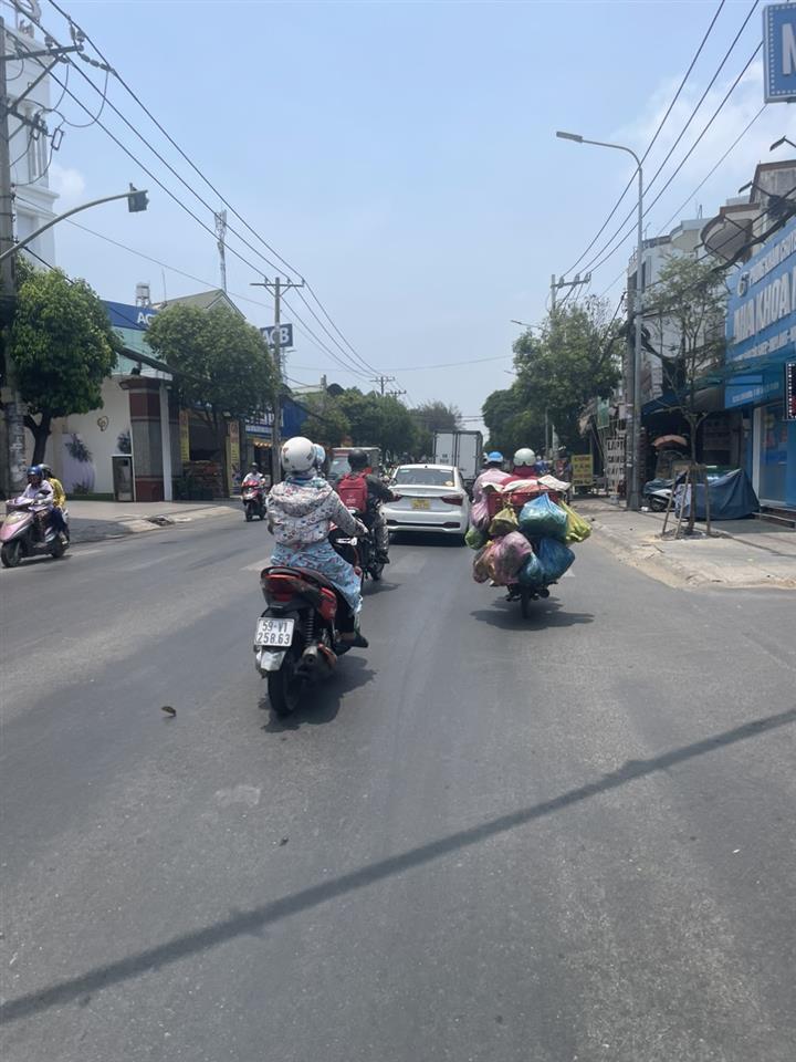 Bán đất full thổ cư 5x23m giá 3,55 tỷ Đường nhựa 6m thông gần Lê Văn Khương