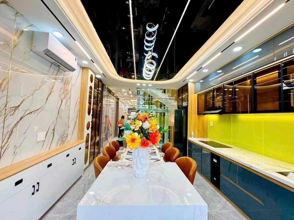 Bán nhà mặt tiền 1 lửng 4 lầu 4x20m giá 8,9 tỷ Đường Thới An 12