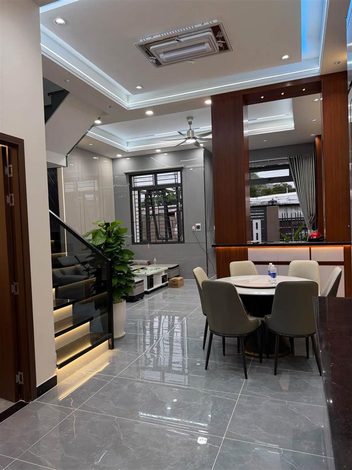 Bán nhà 1 trệt 1 lầu 6x22m giá nhỉnh 5 tỷ Đường 6m Trịnh Thị Dối