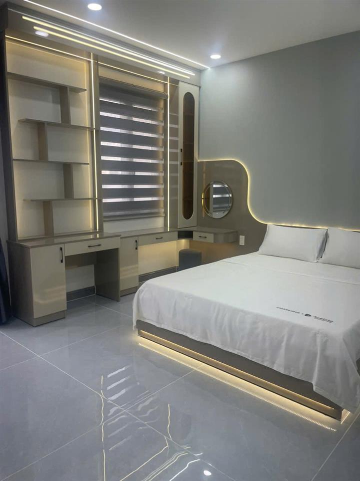 Bán nhà 1 lửng 4 lầu 5x17m giá nhỉnh 8 tỷ Đường nhựa 7m Lê Quang Hòa