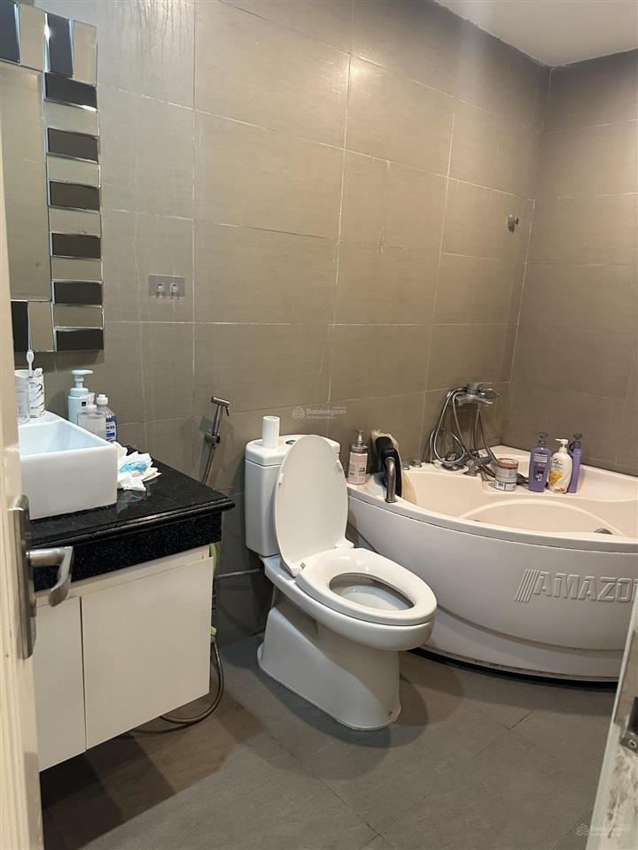 Bán căn hộ chung cư rainbow building văn quán, căn góc view hồ văn quán 3pn, 2wc full nội thất