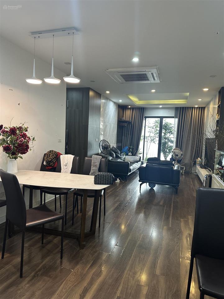 Bán căn hộ chung cư rainbow building văn quán, căn góc view hồ văn quán 3pn, 2wc full nội thất