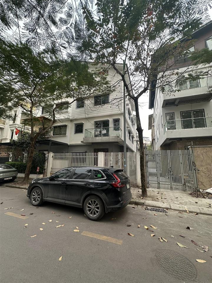 Bán biệt thự tt1 khu đô thị phùng khoang diện tích 180m2 4 tầng giá tốt thị trường