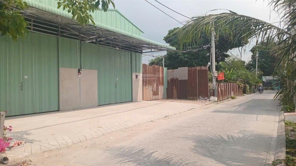Cho thuê xưởng 7.5m x 22m đường lớn thông ql1a