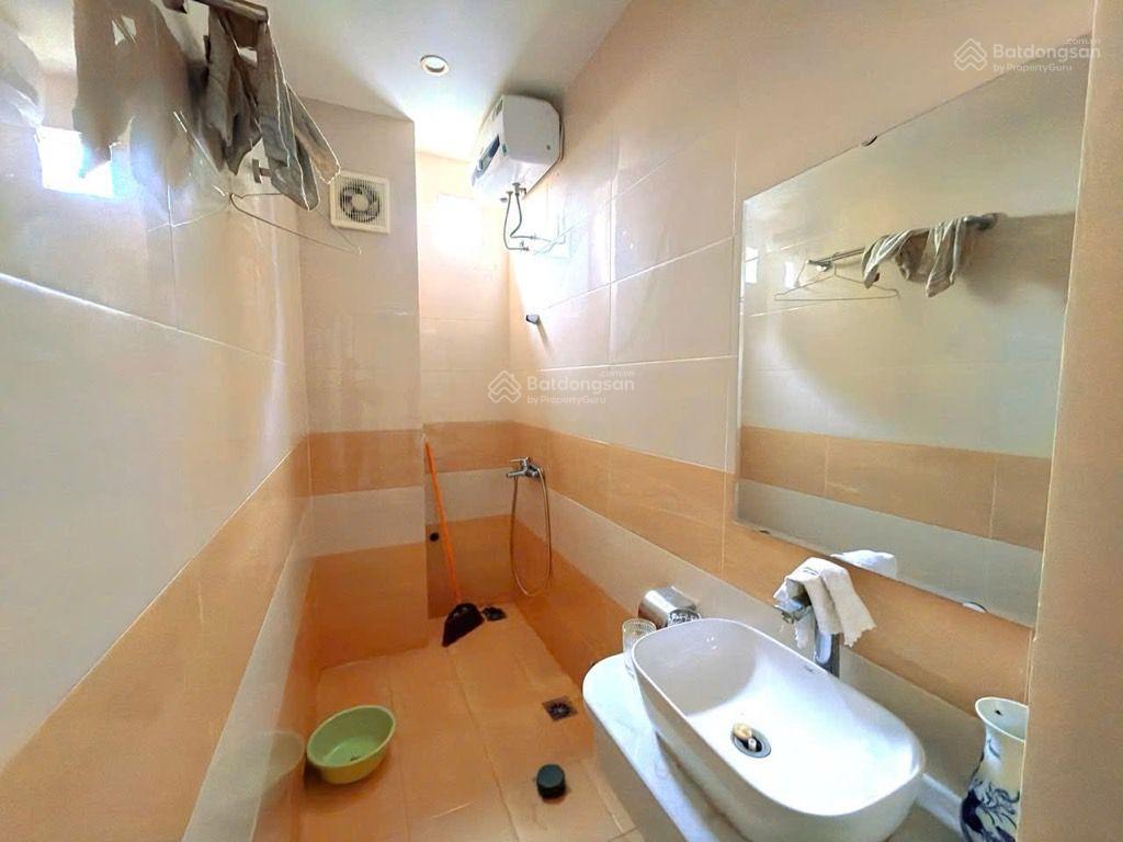 Bán gấp nhà 6 tầng lò đúc/ 5pn/ gần phố/ không qh/ ngõ rộng/ 13.2 tỷ