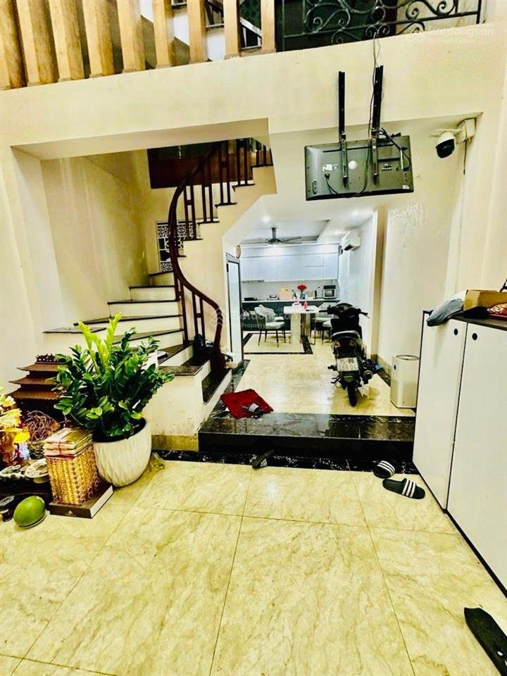 Bán gấp nhà 6 tầng lò đúc/ 5pn/ gần phố/ không qh/ ngõ rộng/ 13.2 tỷ