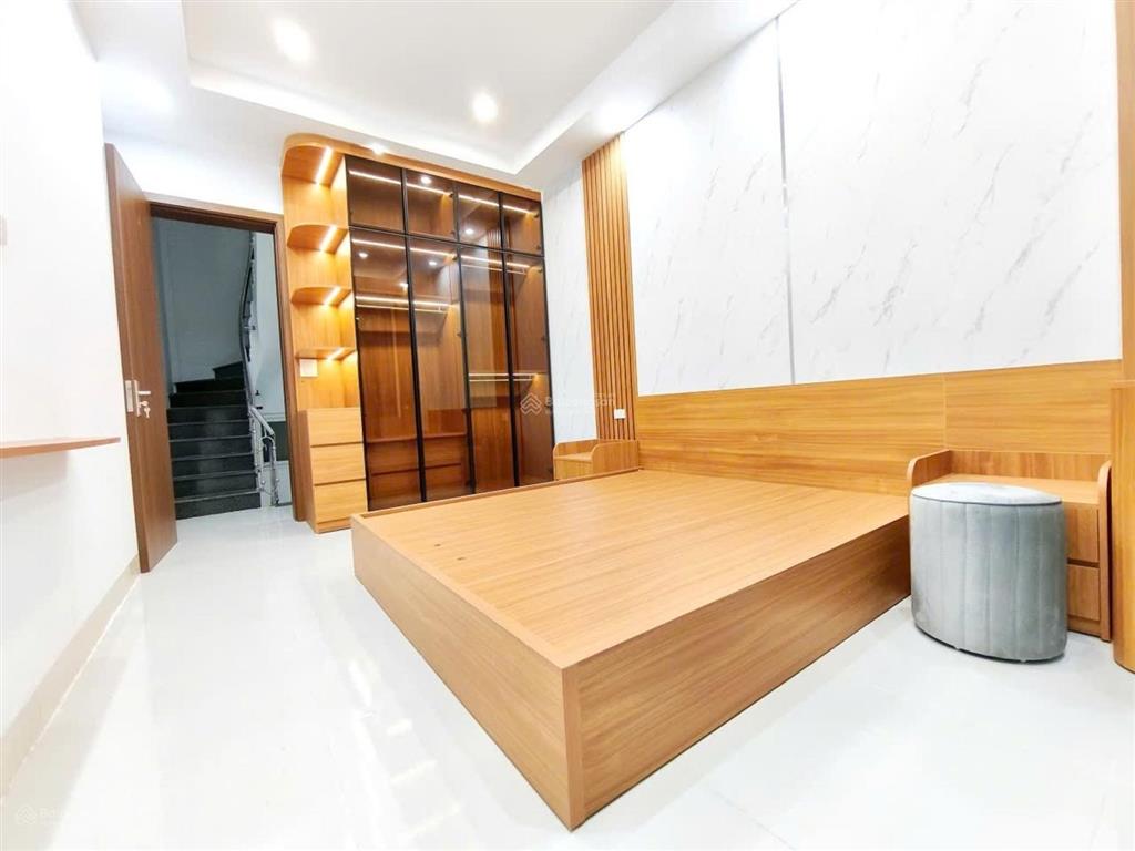8.95 tỷ nhà phố lò đúc/ 3 ngủ/ không qh