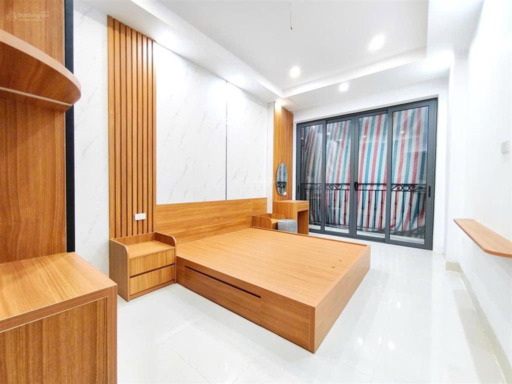 8.95 tỷ nhà phố lò đúc/ 3 ngủ/ không qh
