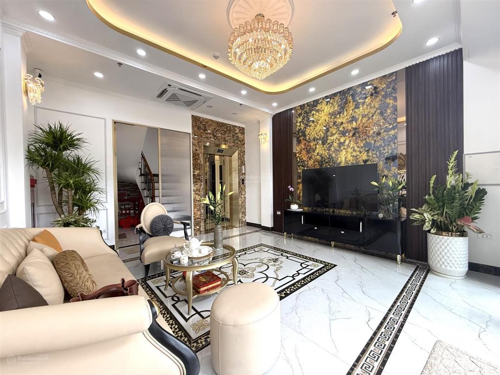 Toà 7 tầng thang máy mặt phố đại la, 5m mặt tiền, 26.8 tỷ