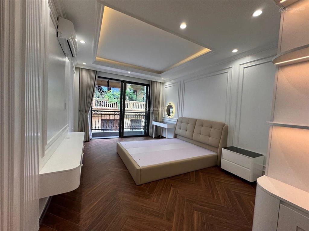 Phân lô kim đồng/ 50m2/ 5 tầng thang máy/ kinh doanh/ không qh/ 18 tỷ