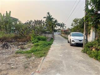 Lô đất thái thịnh  thái thụy  thái bình đường ô tô tránh nhau gần ủy ban trường học vài