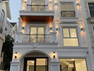 Cần chuyển đổi nhanh căn song lập đã hoàn thiện đẹp, trên trục đường lớn 30m. 0963 151 ***.