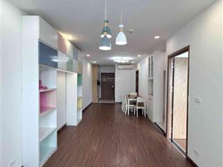 Cần bán gấp căn hộ chung cư ecogreen city, vị trí đẹp có logia, nội thất cơ bản, giá tốt chỉ 6.19tỷ
