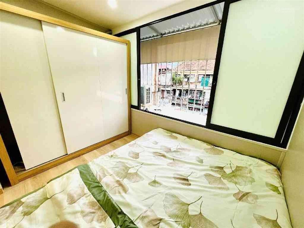 Chính chủ cần bán căn hộ tập thể 8/3, ô tô đỗ, sân chơi rộng, full nội thất, 4 ngủ chỉ 2,5 tỷ