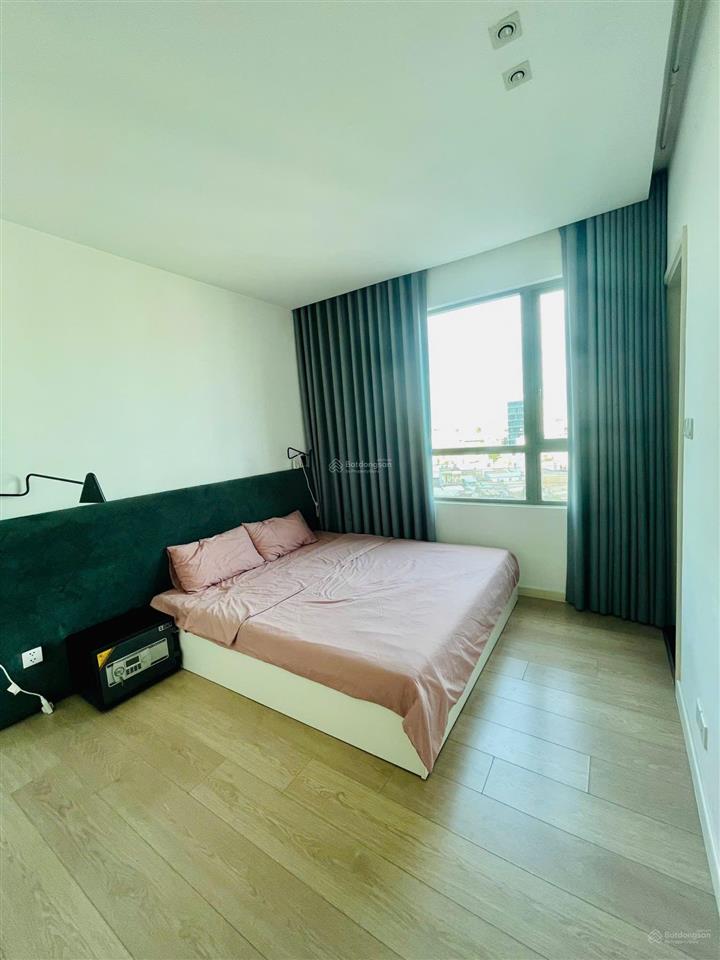 Cần bán căn hộ riviera point ngay tầng tiện ích