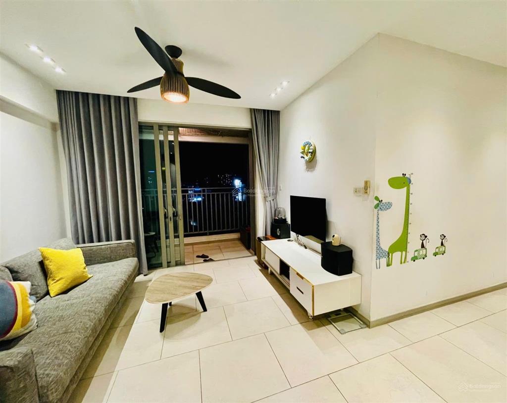 Cần bán căn hộ riviera point ngay tầng tiện ích