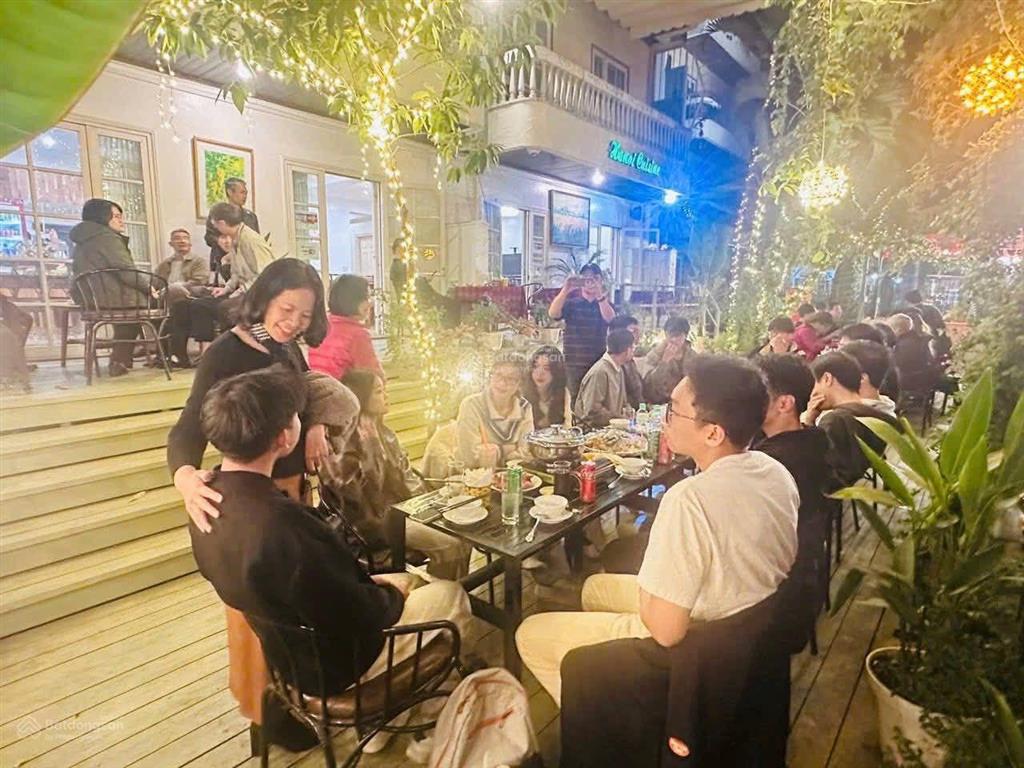 Em chính chủ cần sang nhượng quán cf, ăn uống . hđ thuê nhà 64 tr/ tháng.