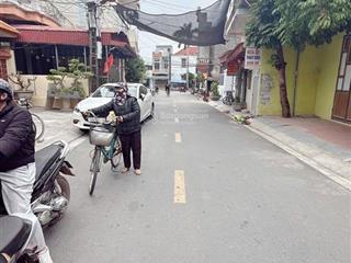 Siêu phẩm nhà 2 tầng mới xây trung tâm xã tú sơn dt 207m2 mà giá chỉ 5,4 tỷ ( siêu rẻ siêu đẹp )..